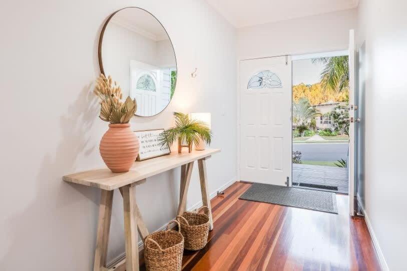 Agnes Bliss - Stunning, Four-bedroom House In Sunny Holiday home *